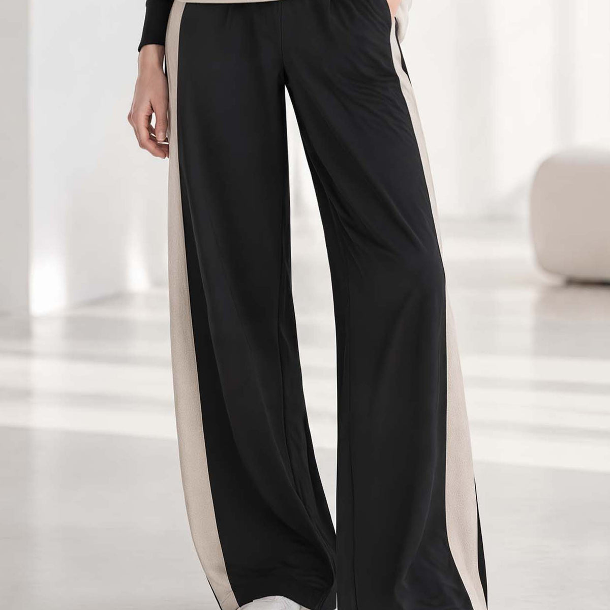 Stylish Casual Wide-leg Trousers In A Black And Oatmeal Color-block Design
