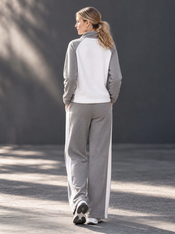 Athleisure Set Featuring A White Color-block Long-sleeve Top With A Half-zip Collar And Grey Trousers