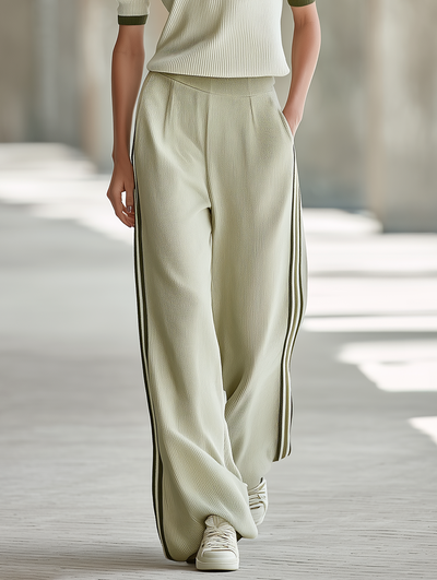 Relaxed-Fit Casual Trousers With Contrast-Trimmed Edges And Fluid Drape — Light Green