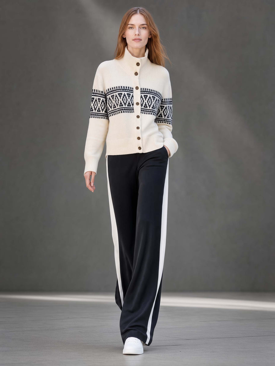 White Long-sleeve Turtleneck Cardigan In A Casual, Stylish Design