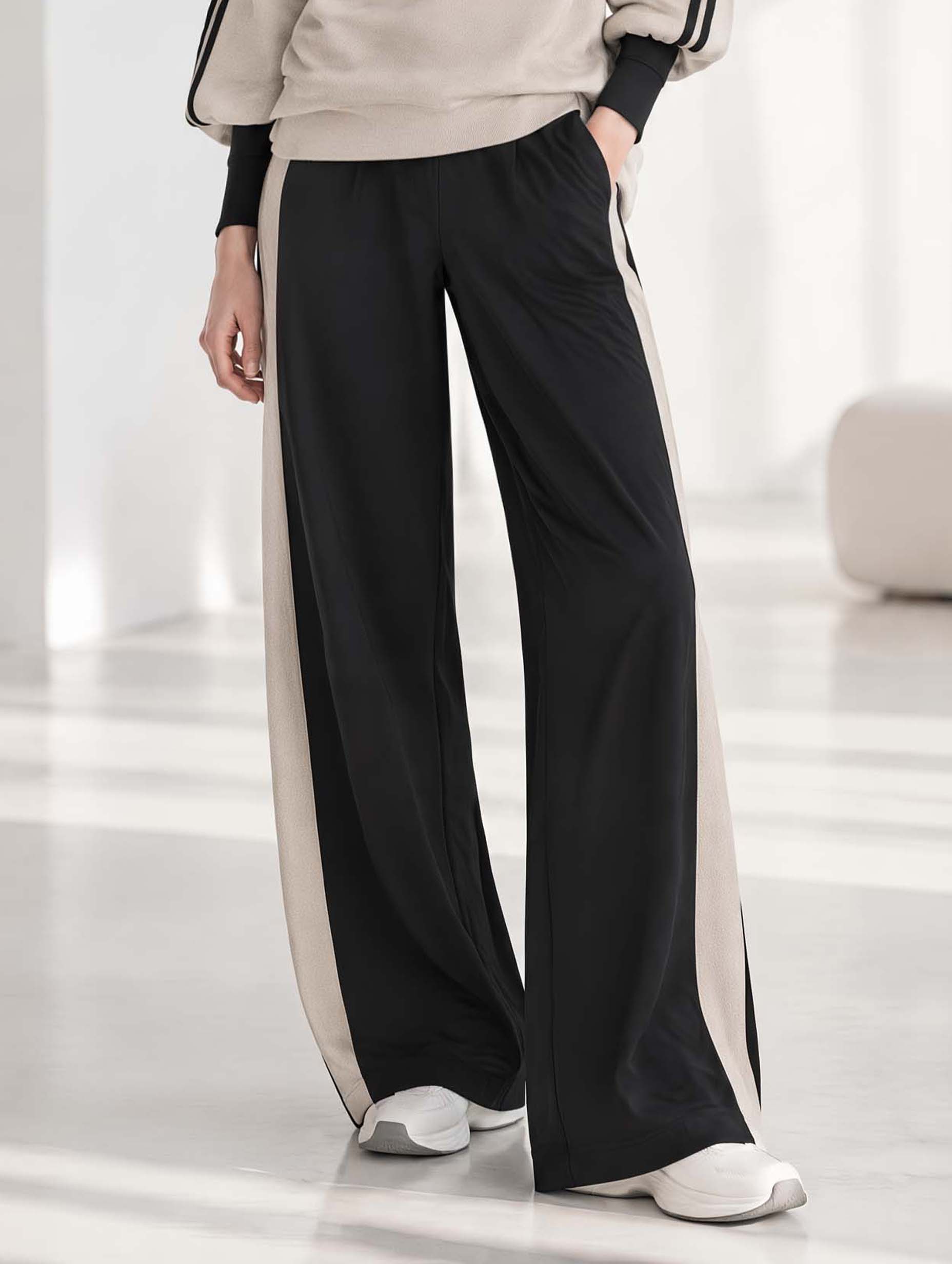 Stylish Casual Wide-leg Trousers In A Black And Oatmeal Color-block Design