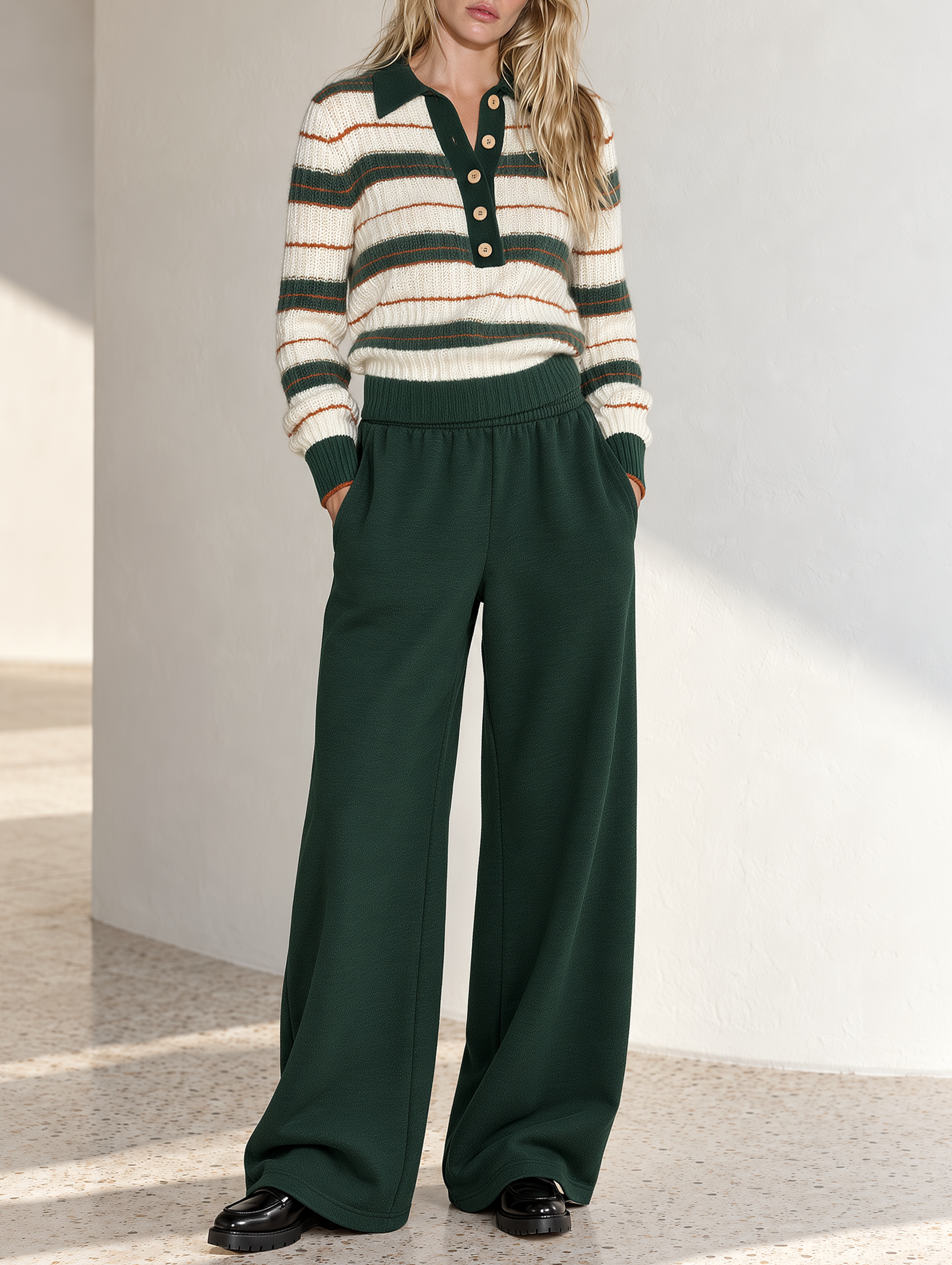 Green Knitted Sweater And Wide-Leg Trousers Set With A Draped Fit